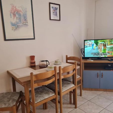 Apartments Kesic Barbat na Rabu Eksteriør bilde