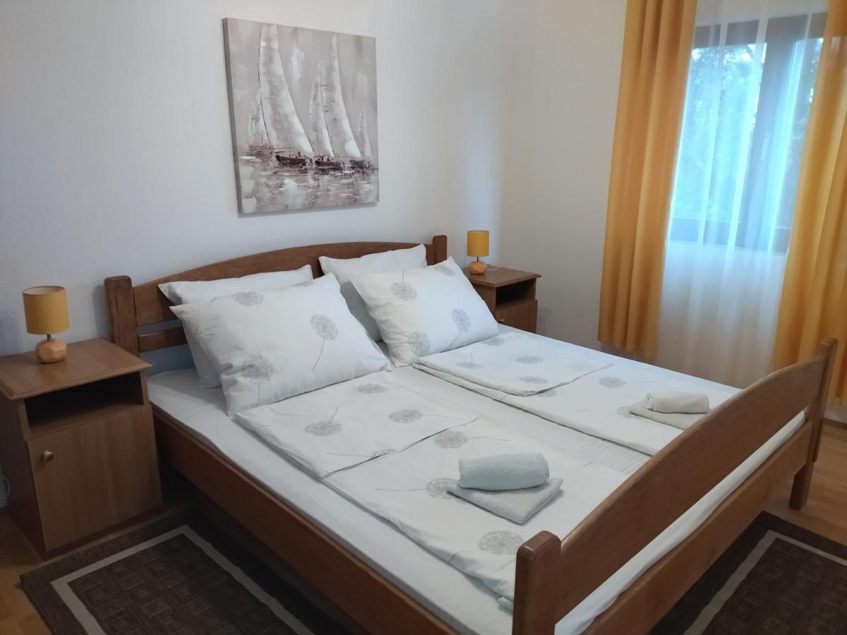 Apartments Kesic Barbat na Rabu Eksteriør bilde