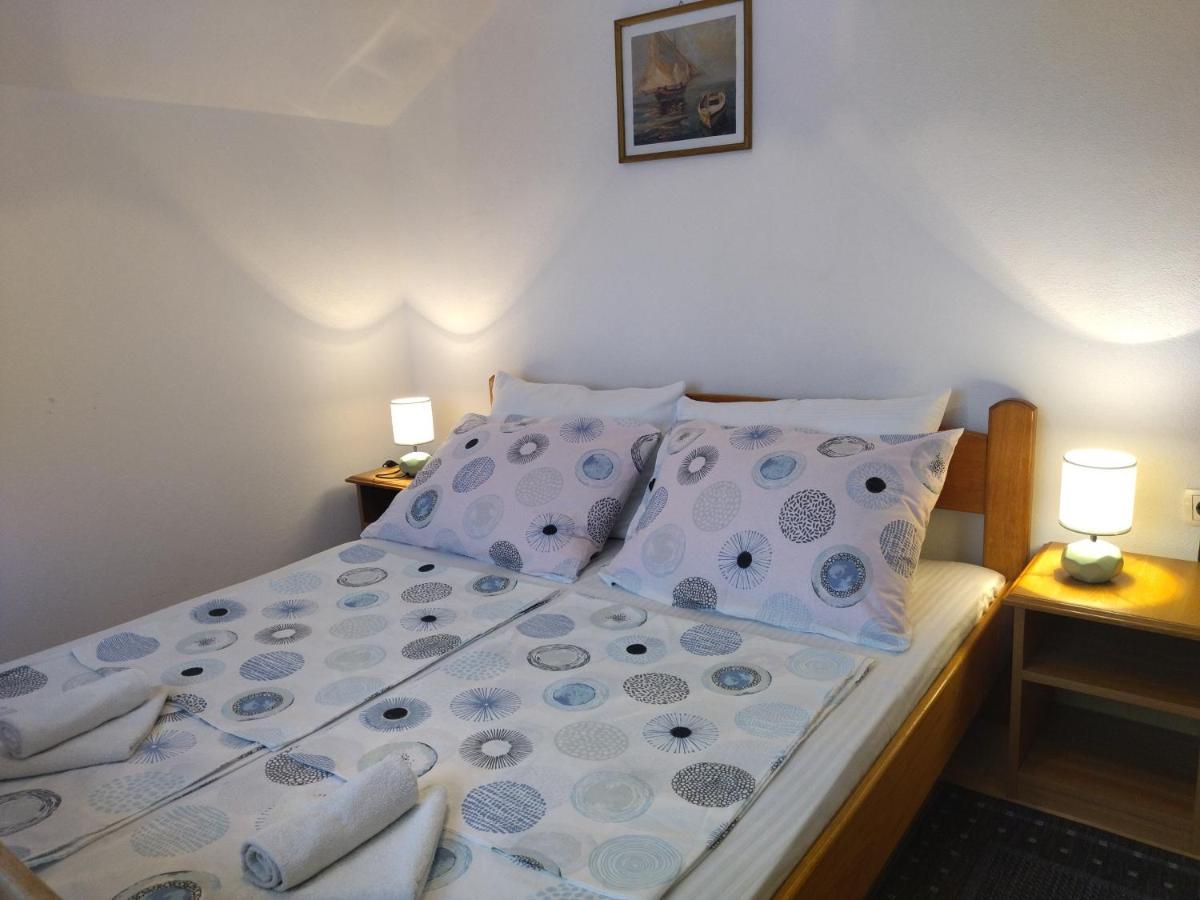 Apartments Kesic Barbat na Rabu Eksteriør bilde
