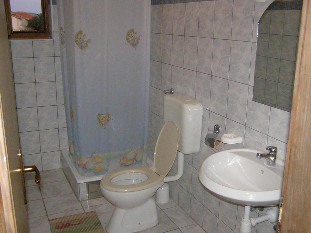 Apartments Kesic Barbat na Rabu Eksteriør bilde
